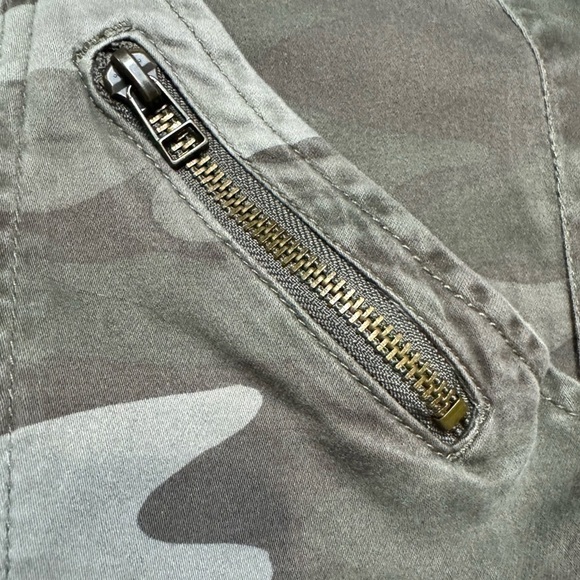 Jolt Camo Utility Pants (Juniors) Size 1 Jogger Style - Picture 10 of 16
